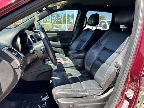 Used 2017 Jeep Grand Cherokee Limited image 14