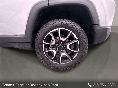 Used 2025 Jeep Compass Trailhawk w/ Trailer Tow Group image 12