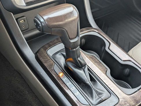 Used 2016 GMC Canyon SLE w/ SLE Convenience Package image 30