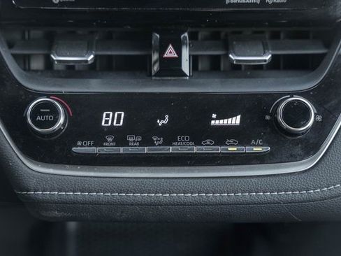 Used 2019 Toyota Corolla SE w/ SE Option Package image 24