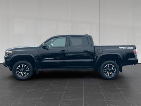 Used 2023 Toyota Tacoma TRD Sport w/ Technology Package image 2