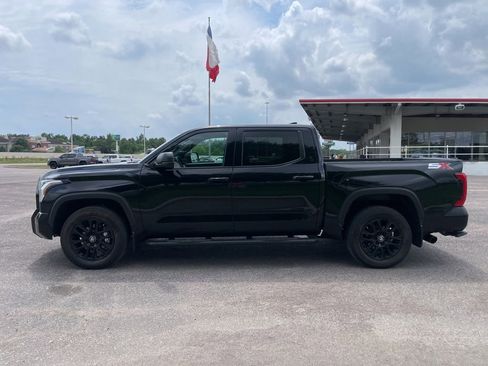 Used 2026 Toyota Tundra SR5 w/ SR5 Convenience Package AWD/4WD image 4