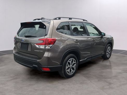 Used 2024 Subaru Forester Premium AWD/4WD image 4