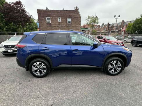 Certified 2022 Nissan Rogue SV image 8