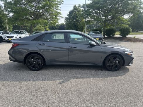 New 2026 Hyundai Elantra Sport FWD image 8