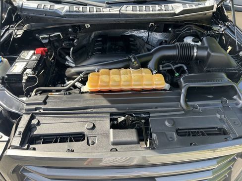 Used 2016 Ford F150 XLT w/ Equipment Group 302A Luxury AWD/4WD image 26