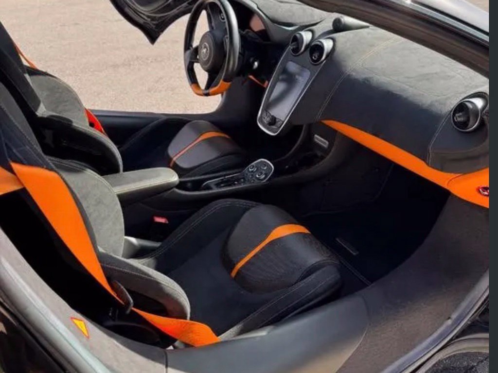 Used 2019 McLaren 570S Spider RWD image 33