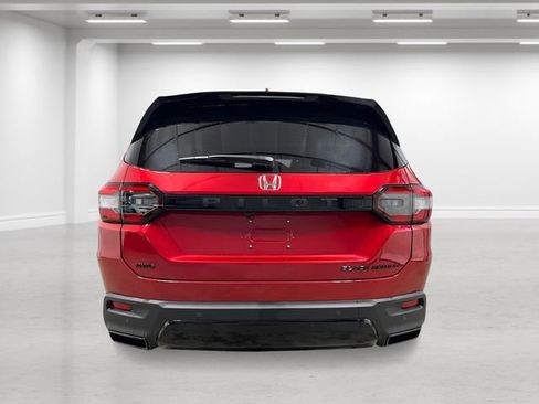 New 2026 Honda Pilot Black Edition image 4