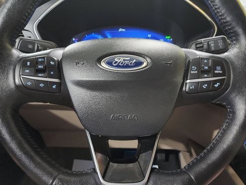 Used 2020 Ford Escape Titanium FWD image 15