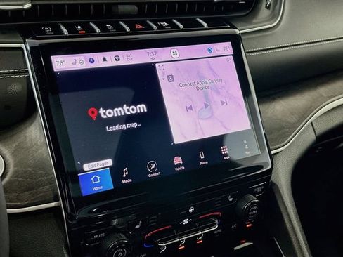 Used 2025 Jeep Grand Cherokee Limited AWD/4WD image 19