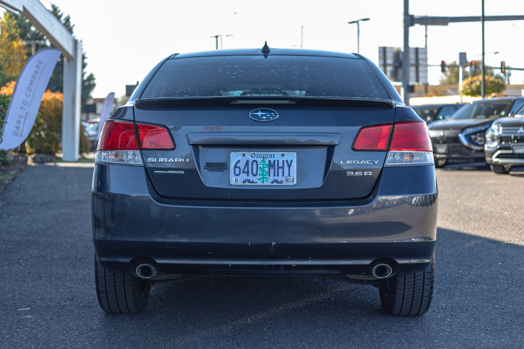 Used 2011 Subaru Legacy 3.6R Limited AWD/4WD image 8