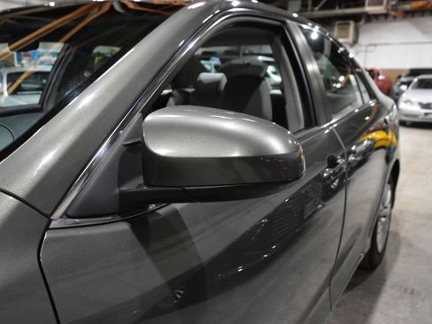 Used 2012 Toyota Camry LE image 42