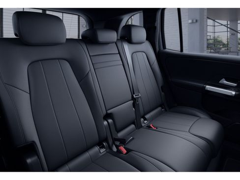 Certified 2023 Mercedes-Benz GLB 250 4MATIC image 5