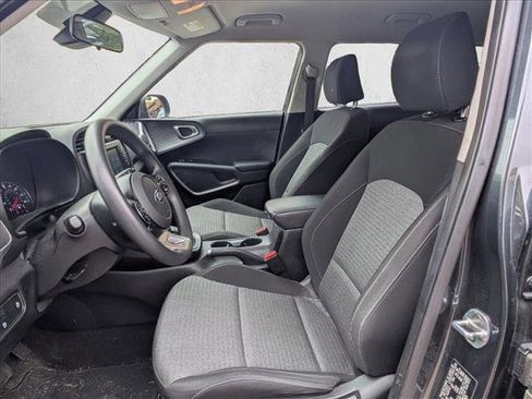 Used 2020 Kia Soul S FWD image 11