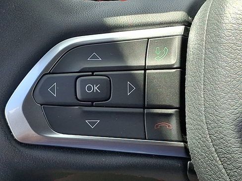 Used 2024 Jeep Compass Trailhawk w/ Trailhawk Convenience Group AWD/4WD image 21