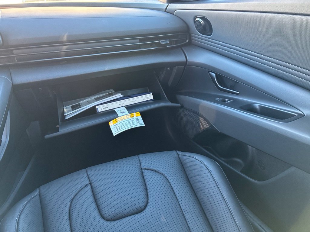 New 2026 Hyundai Elantra SEL Sport FWD image 39