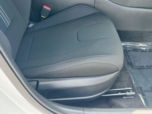 New 2026 Hyundai Elantra Sport FWD image 18