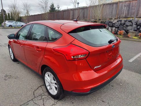 Used 2018 Ford Focus SE FWD image 5