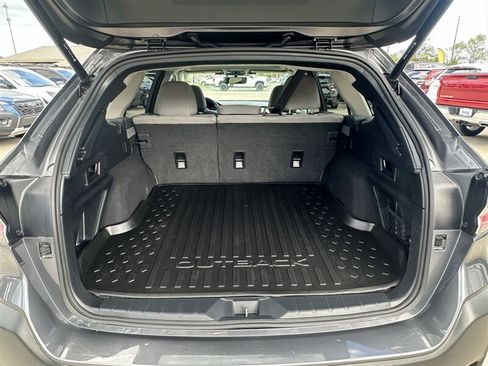 Used 2024 Subaru Outback Premium AWD/4WD image 36