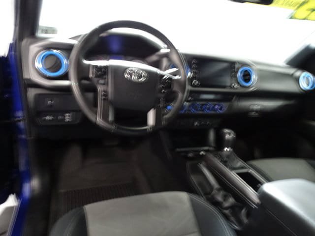 Used 2023 Toyota Tacoma TRD Off-Road AWD/4WD image 5