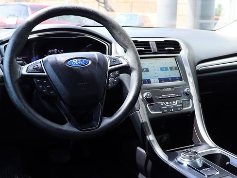 Used 2020 Ford Fusion SE image 34