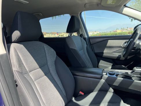 Used 2021 Nissan Rogue SV AWD/4WD image 12