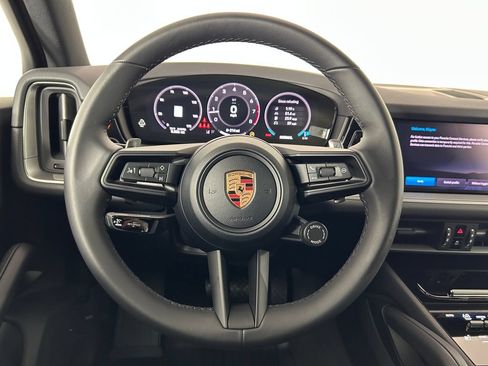 Certified 2026 Porsche Cayenne AWD/4WD image 17