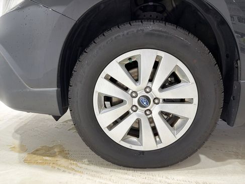 Used 2018 Subaru Outback 2.5i Premium image 7