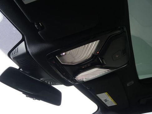 Used 2018 BMW 540i image 24