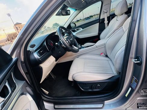 Used 2020 Genesis G70 3.3T RWD image 9