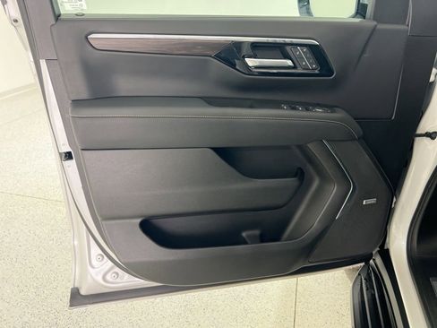 New 2025 Chevrolet Suburban Premier image 20