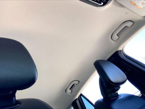 Used 2024 Mercedes-Benz GLC 300 image 14