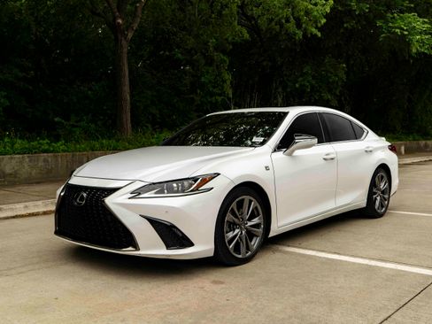 Used 2021 Lexus ES 350 F Sport w/ Accessory Package FWD image 5