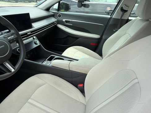 Used 2025 Hyundai Sonata SEL FWD image 5
