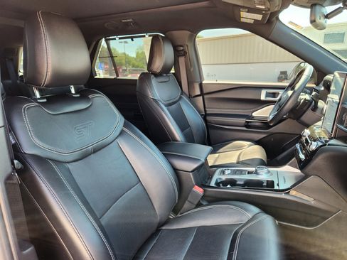 Used 2022 Ford Explorer ST w/ Equipment Group 401A AWD/4WD image 17