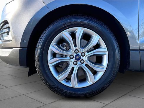 Used 2019 Ford Edge Titanium w/ Equipment Group 301A image 10