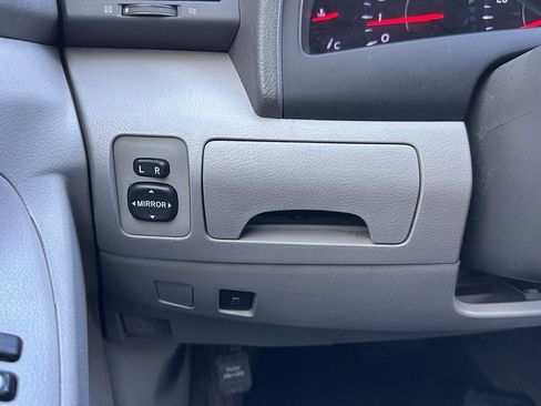 Used 2011 Toyota Camry LE w/ LE Extra-Value Pkg image 28