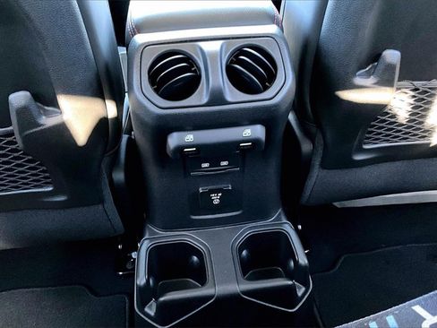 New 2025 Jeep Gladiator Rubicon image 23