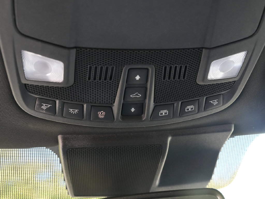 Used 2022 Ford F350 Platinum w/ Tremor Off-Road Package AWD/4WD image 36