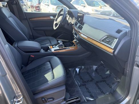 Used 2023 Audi Q5 2.0T Premium Plus w/ Premium Plus Package AWD/4WD image 15