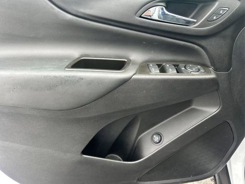 Used 2023 Chevrolet Equinox LT image 17