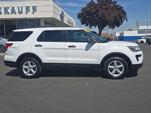 Used 2018 Ford Explorer 4WD w/ Class II Trailer Tow Package image 2