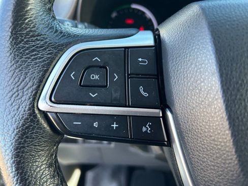 Used 2022 Toyota Sienna XLE image 13