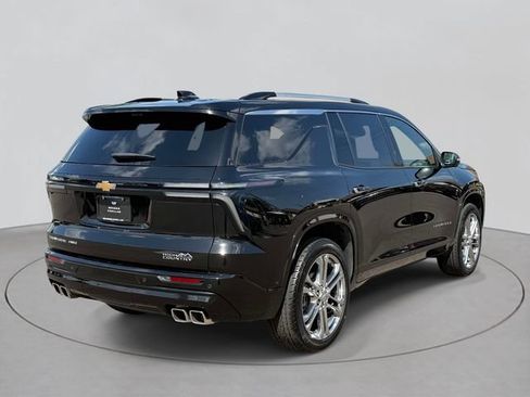 Used 2026 Chevrolet Traverse High Country AWD/4WD image 35
