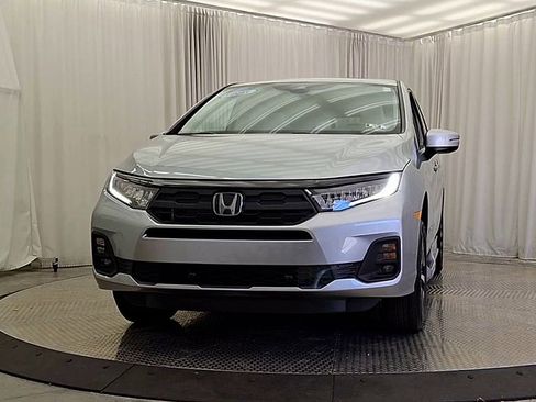 Used 2025 Honda Odyssey EX-L image 4
