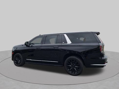 Used 2023 Cadillac Escalade ESV Luxury RWD image 5