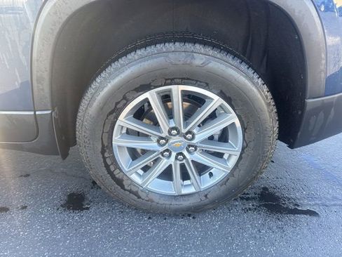 Used 2023 Chevrolet Traverse LT w/ LPO, Floor Liner Package image 15