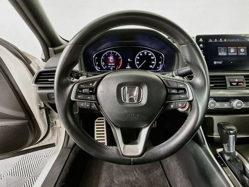 Used 2018 Honda Accord Sport image 11