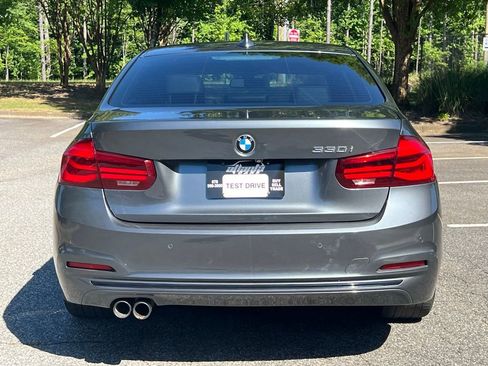 Used 2018 BMW 330i Sedan RWD image 4