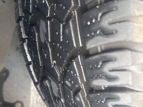 Used 2020 Toyota 4Runner Venture w/ Moonroof Package image 4